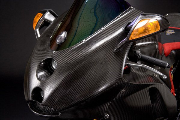 Мотоцикл Ducati 749 с карбоновым обвесом Carbon Dry Japan AG02