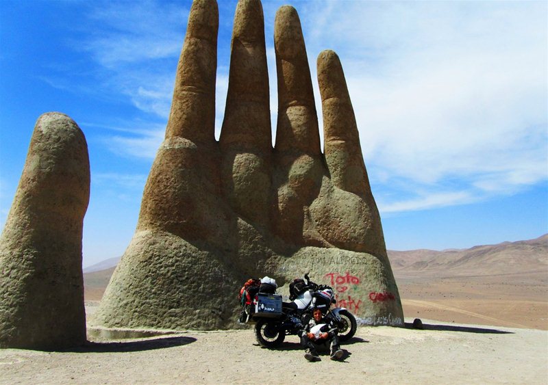 Мото путешественник Давиде Бига на мотоцикле Yamaha Super Tenere 1200
