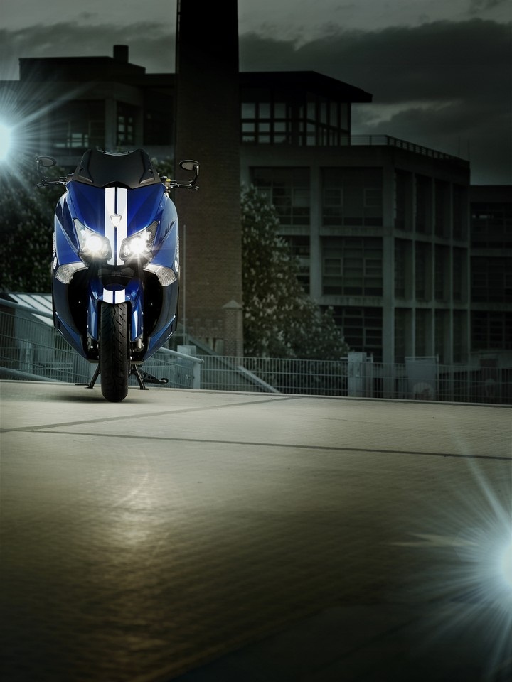 Cкутер Yamaha TMAX Hyper - проект Маркуса Вальца